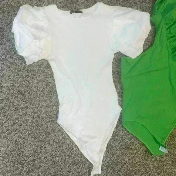2 Zara bodysuits size small-Downtime puff sleeve bodysuit-One shoulder ruffled - Picture 3 of 10